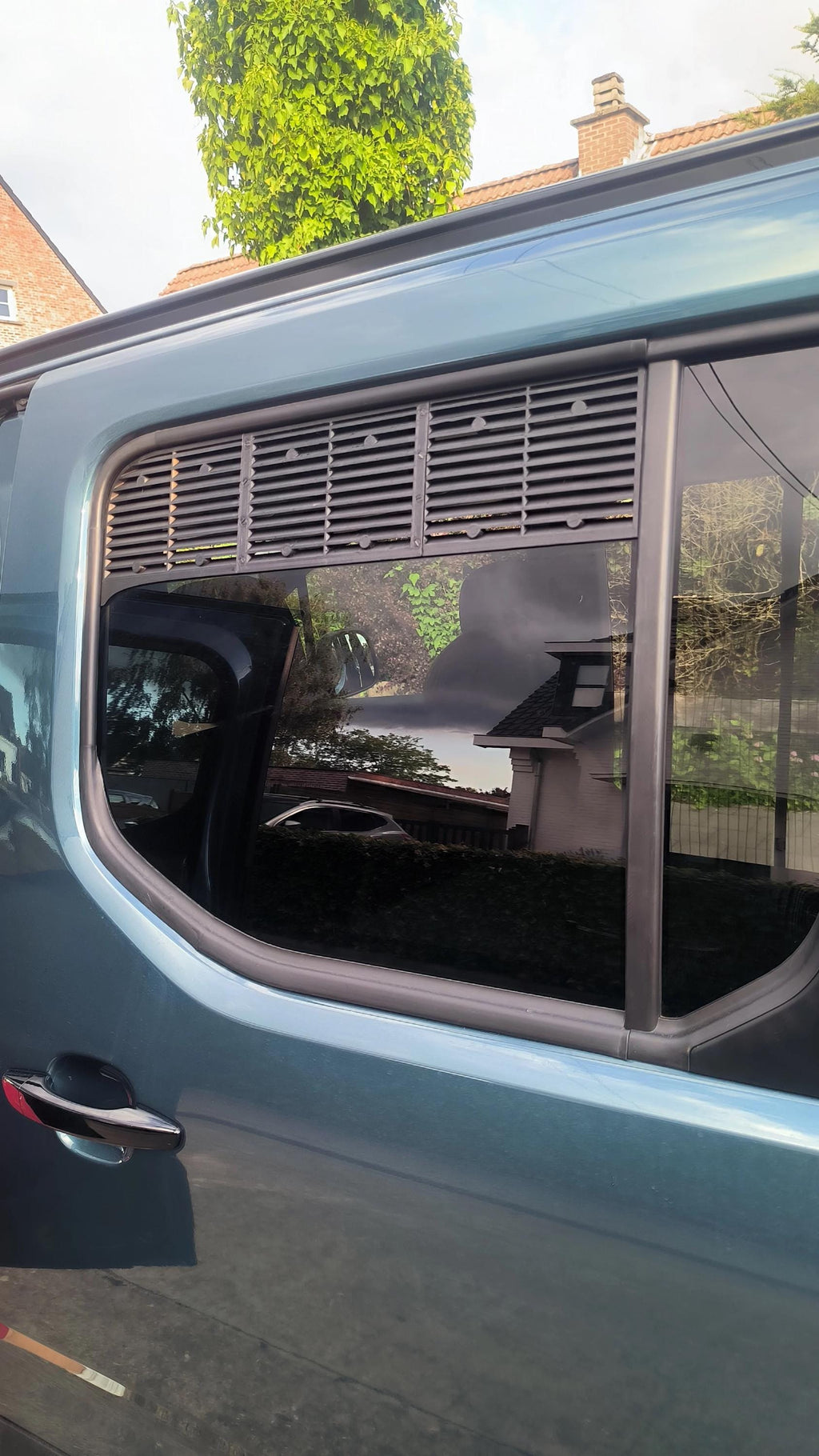 Rejillas segunda fila Peugeot Rifter — vista 9
