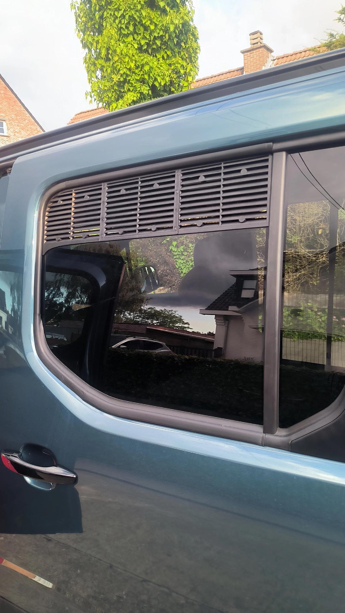 Rejillas segunda fila Peugeot Rifter — vista 9