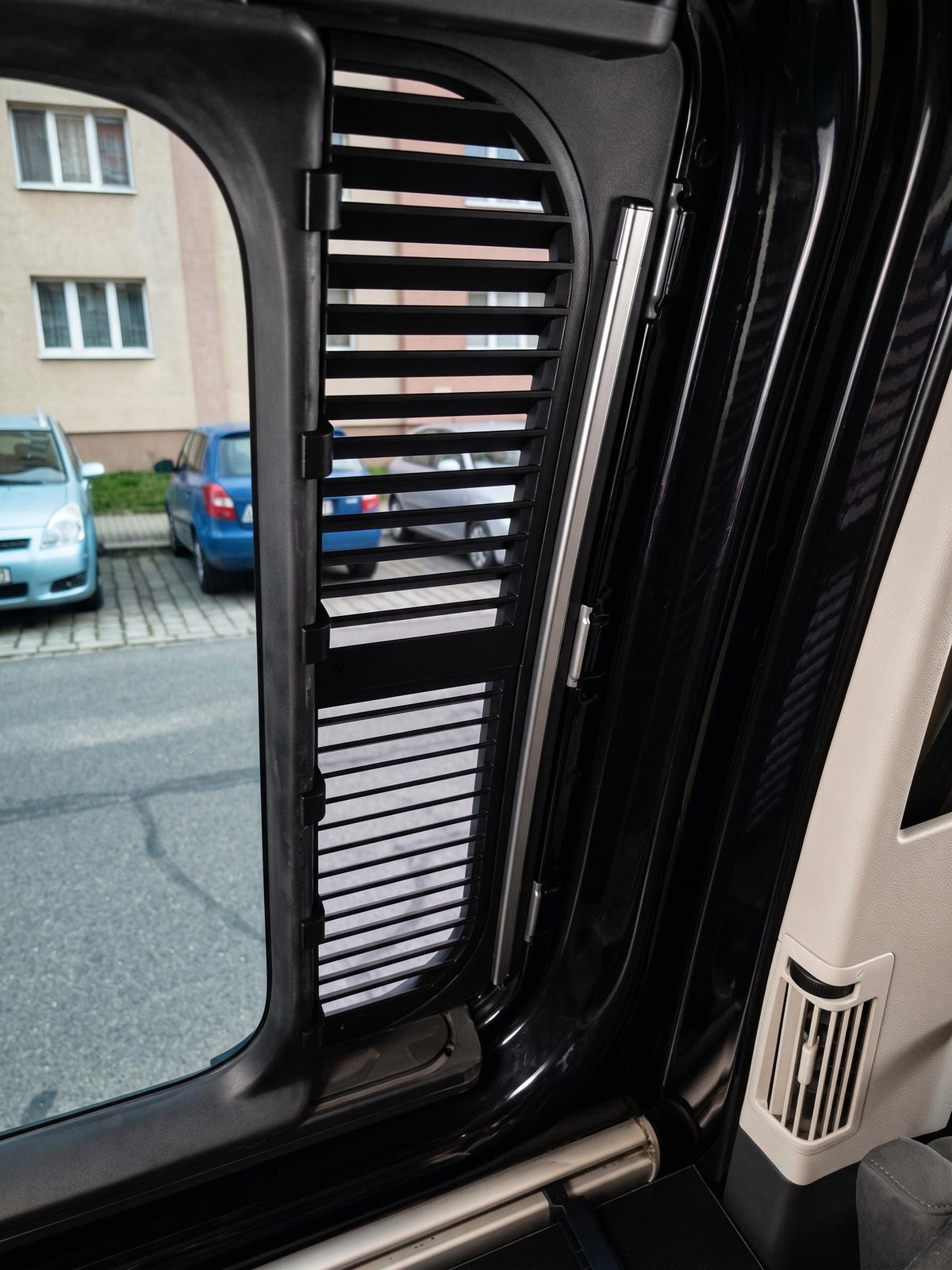 Rejillas laterales VW T5/T6/T6.1 — vista 7