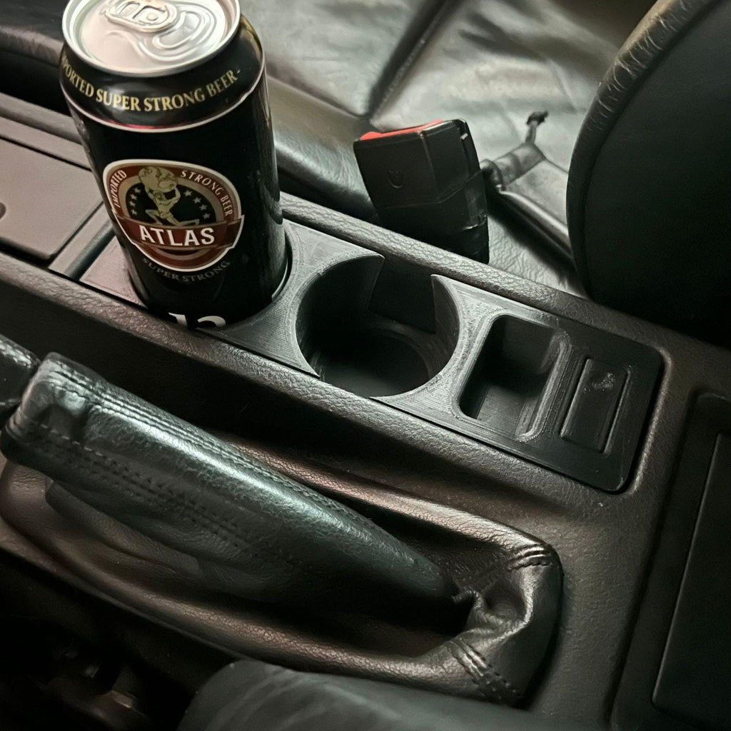 Portavasos consola BMW E36 con monedero y botón — vista 3