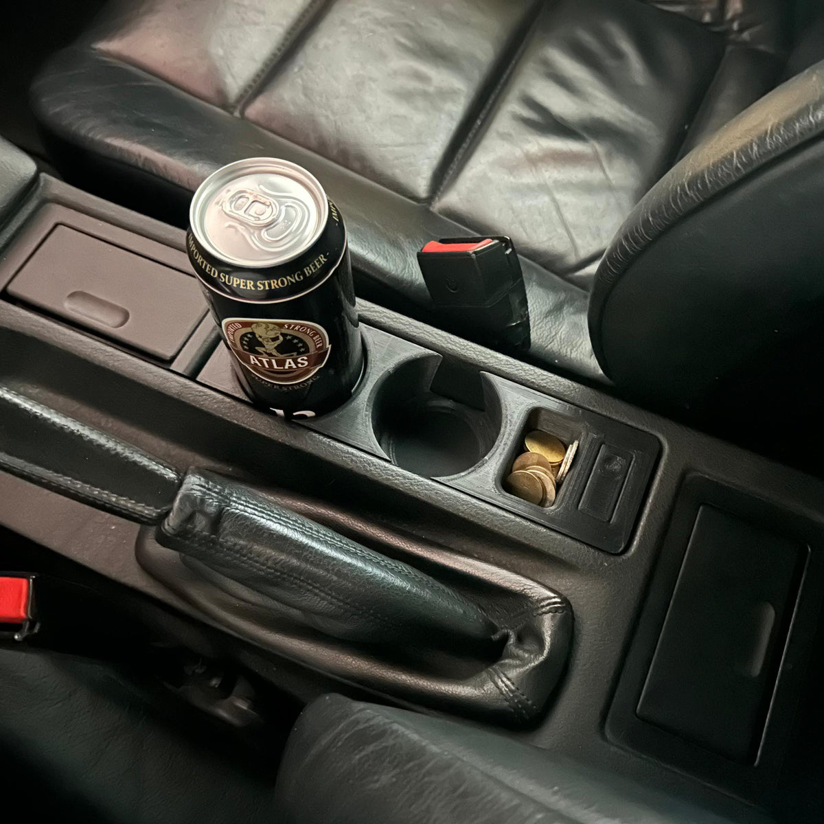 Portavasos consola BMW E36 con monedero y botón — vista 2